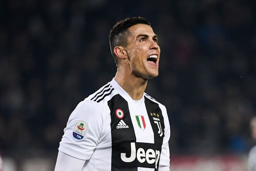 Ronaldo ghi ban giup Juventus duy tri mach bat bai o Serie A hinh anh