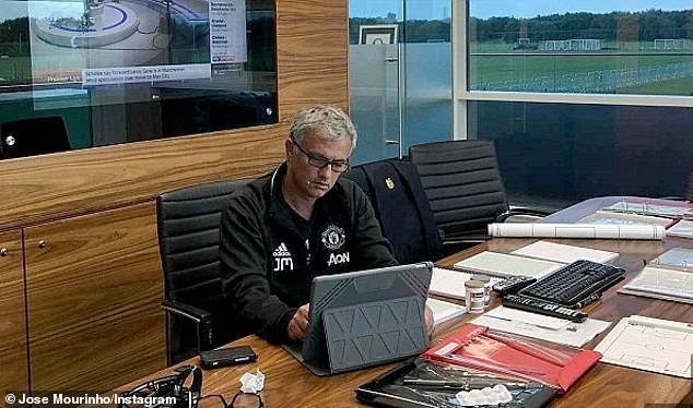 Mourinho,  MU anh 1