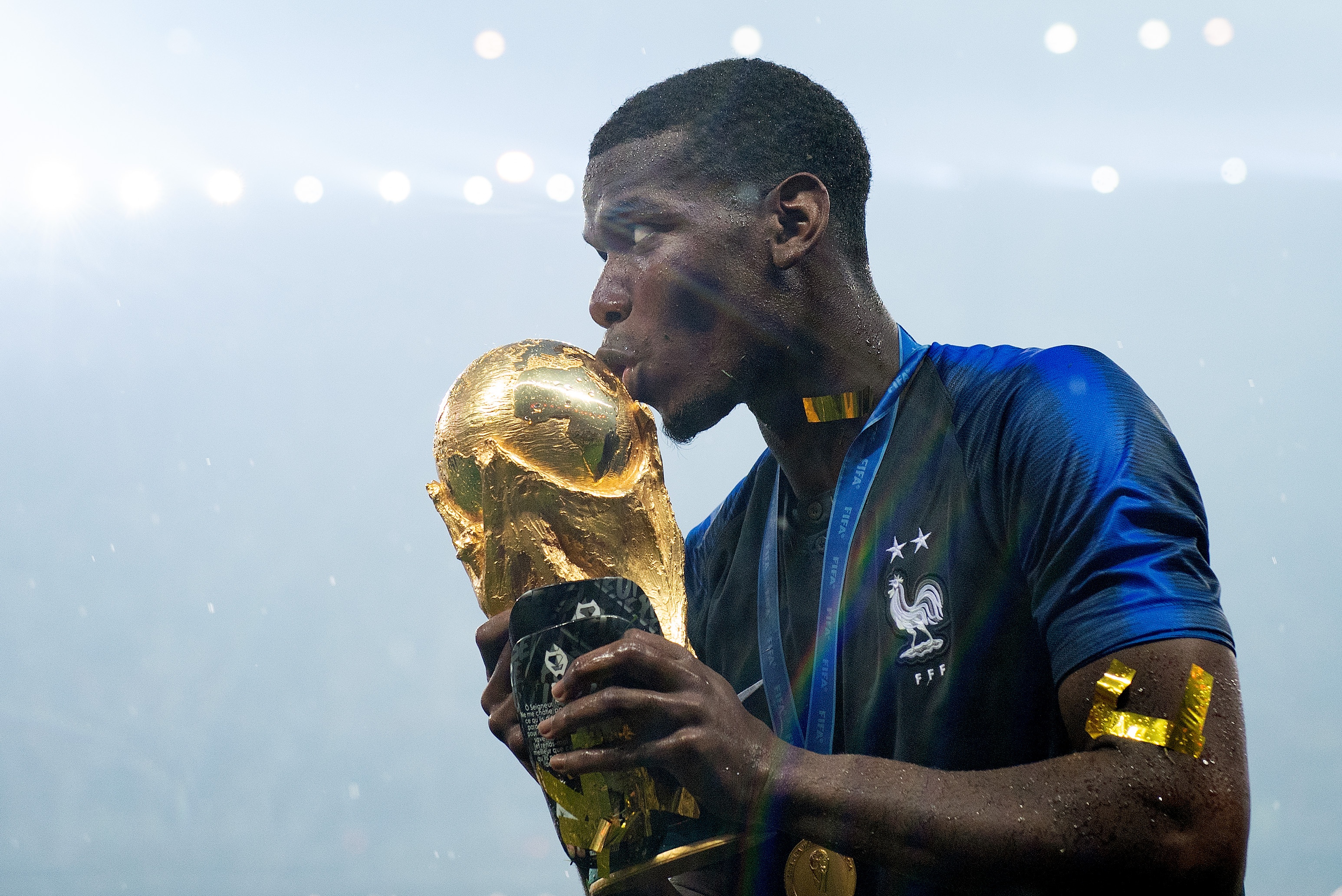 Pogba: 'Cup vang World Cup la danh cho nguoi cha qua co cua toi' hinh anh
