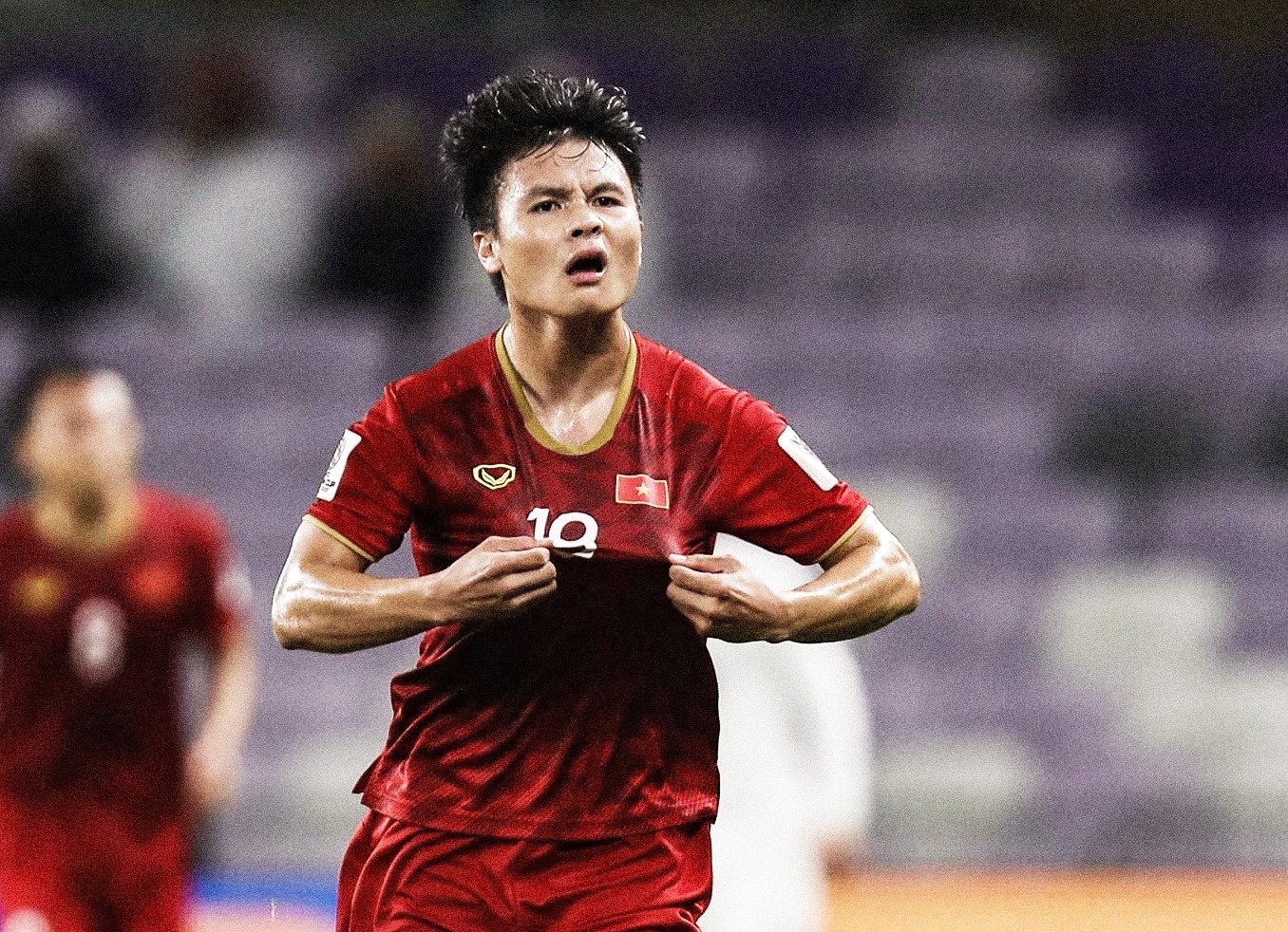 Bao chau A so sanh Quang Hai voi Lionel Messi sau sieu pham sut phat hinh anh