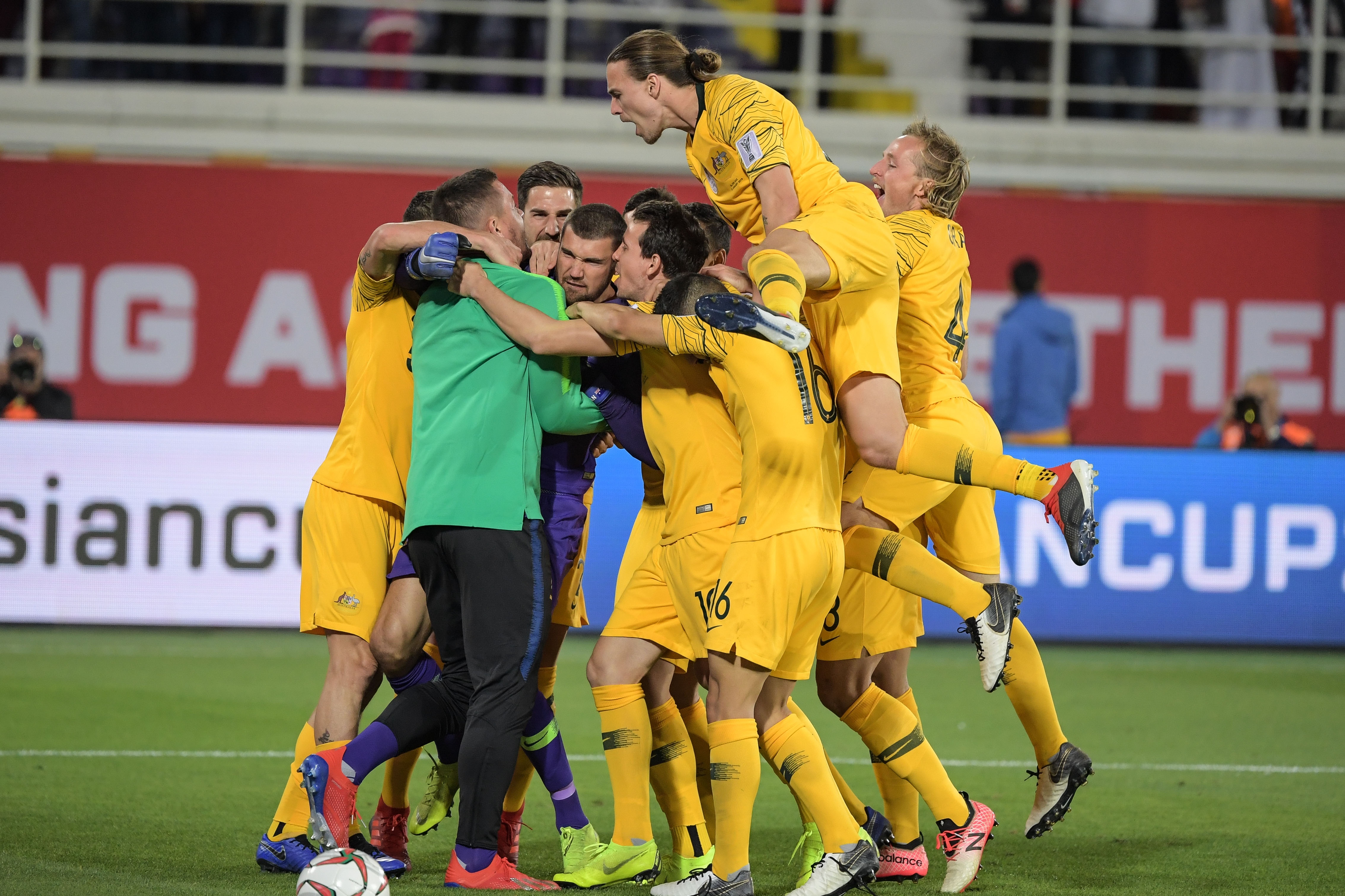 Australia,  Uzbekistan,  Asian Cup 2019 anh 1