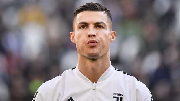 Cristiano Ronaldo va tuoi 34 cua mot cau thu vi dai hinh anh