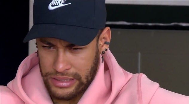 Neymar bat khoc khi noi ve Lionel Messi hinh anh