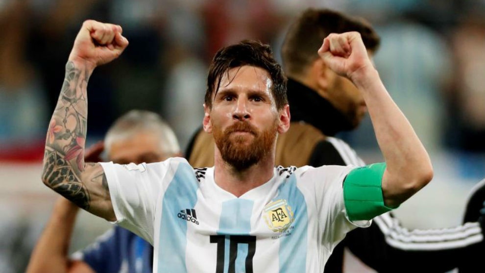 Lionel Messi tro lai DT Argentina hinh anh