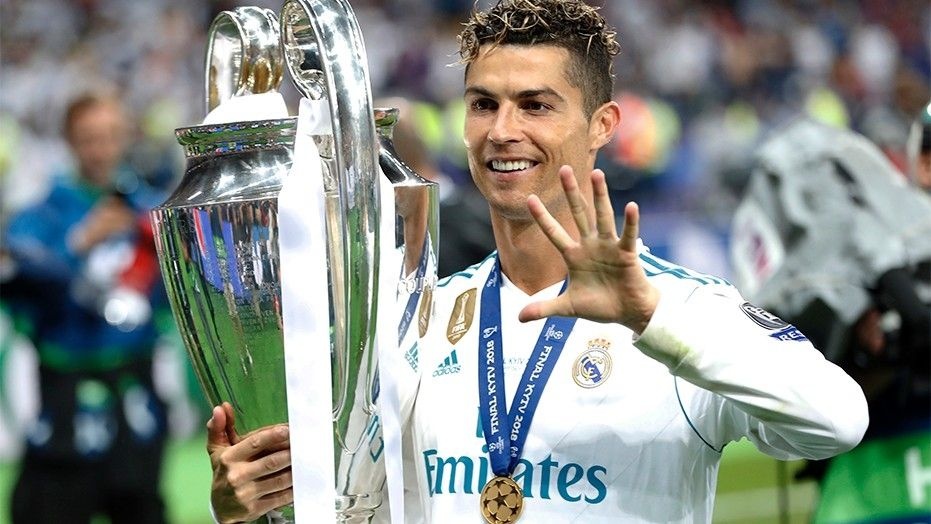 Real Madrid sup do vi ban Cristiano Ronaldo hinh anh