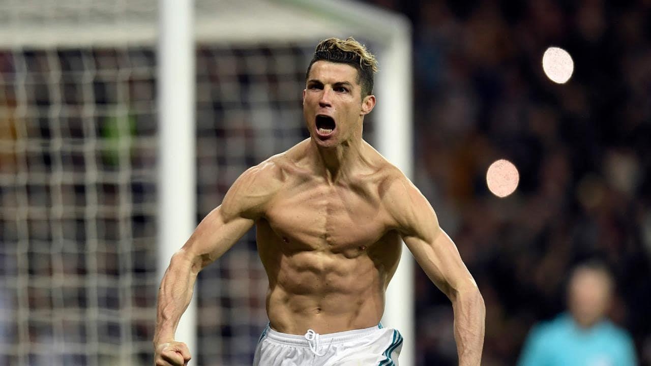 10 khoanh khac dang nho cua Ronaldo tai Champions League hinh anh