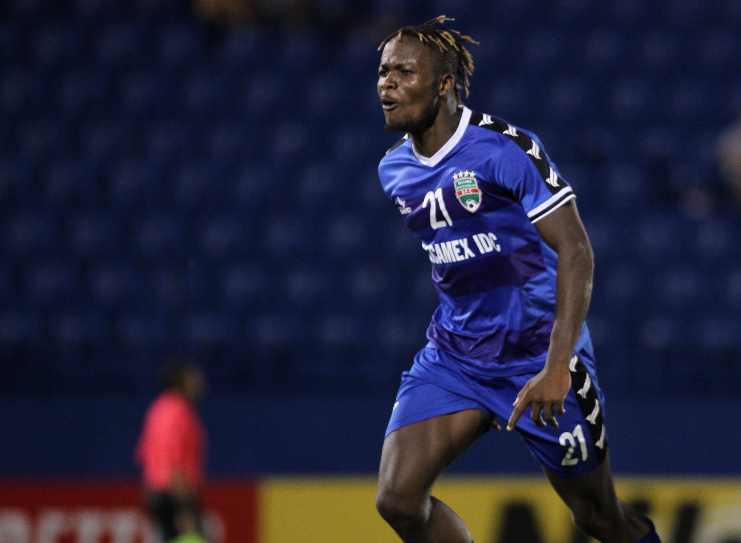 Binh Duong vs Shan United anh 1