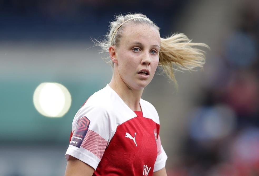 Sao nu Arsenal phoi hop ghi ban dep mat hinh anh