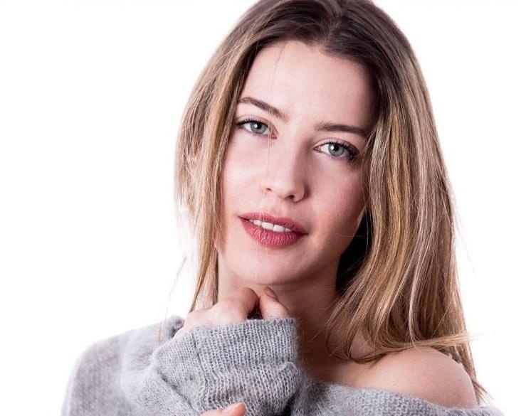 cau thu 14 tuoi tut quan nu trong tai anh 1