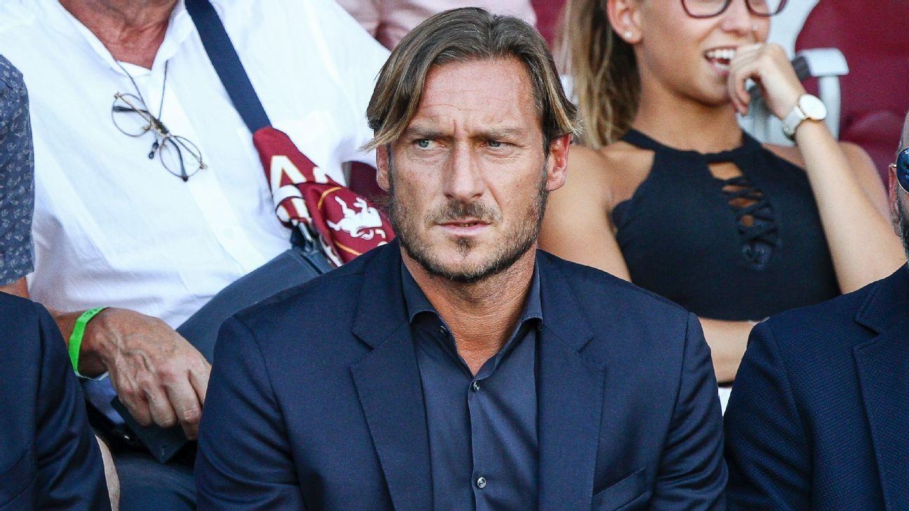 Totti chia tay Roma anh 8