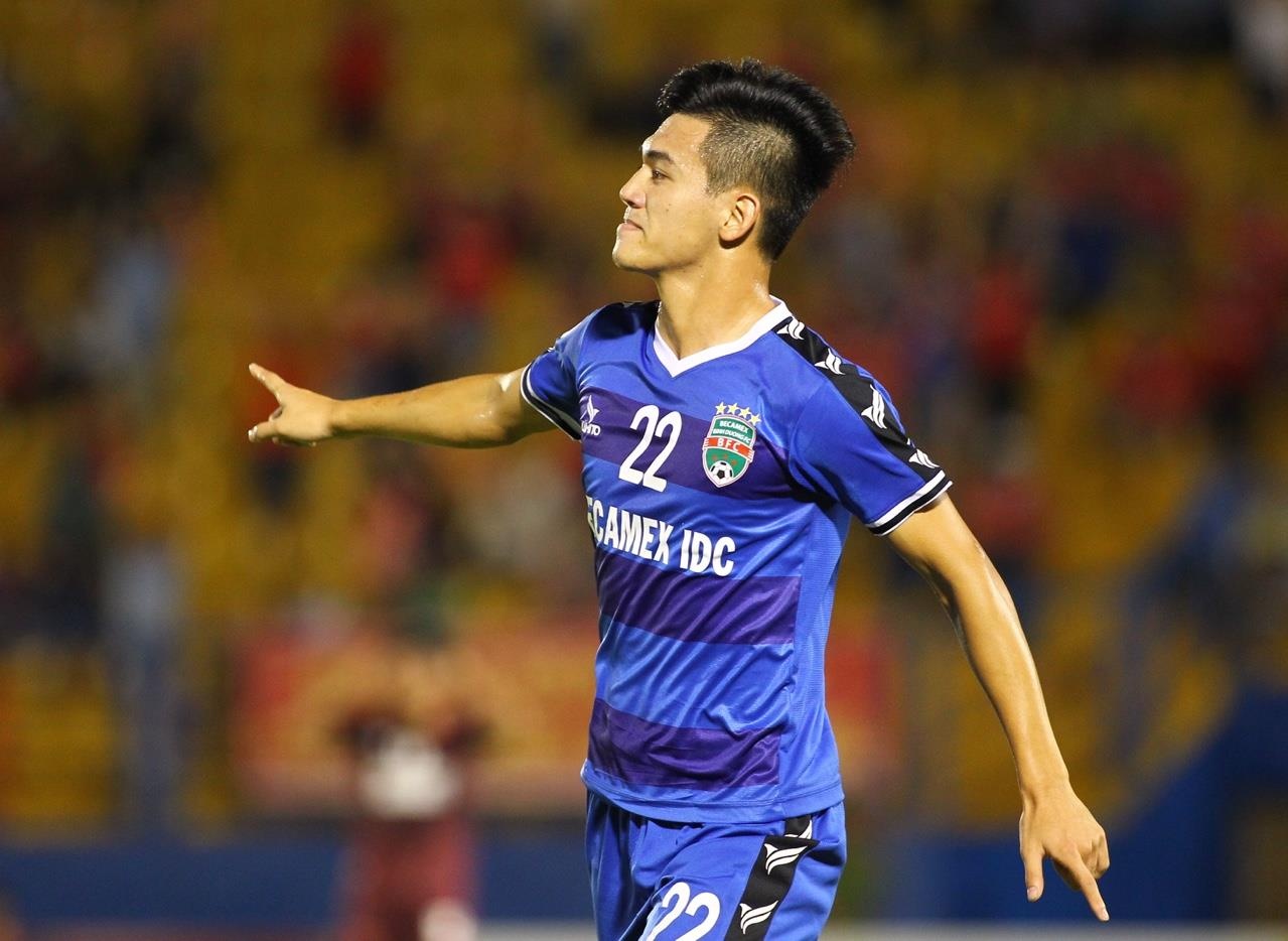 Tien Linh ghi ban giup Binh Duong thang ban ket luot di AFC Cup hinh anh
