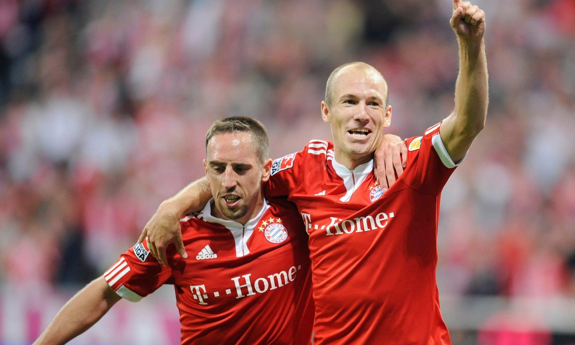 Robben, Ribery vao doi hinh ngoi sao mien phi he 2019 hinh anh