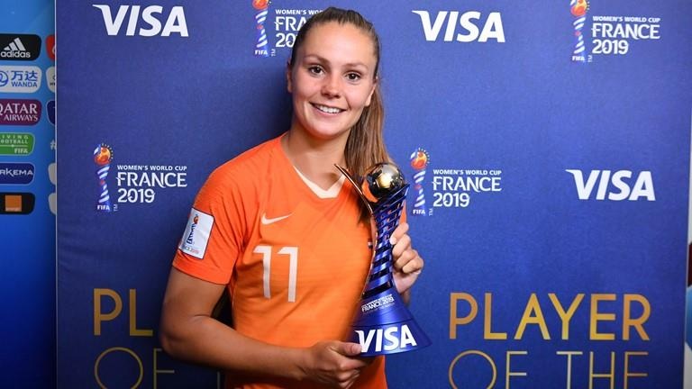 nu Nhat Ban khoc anh 8