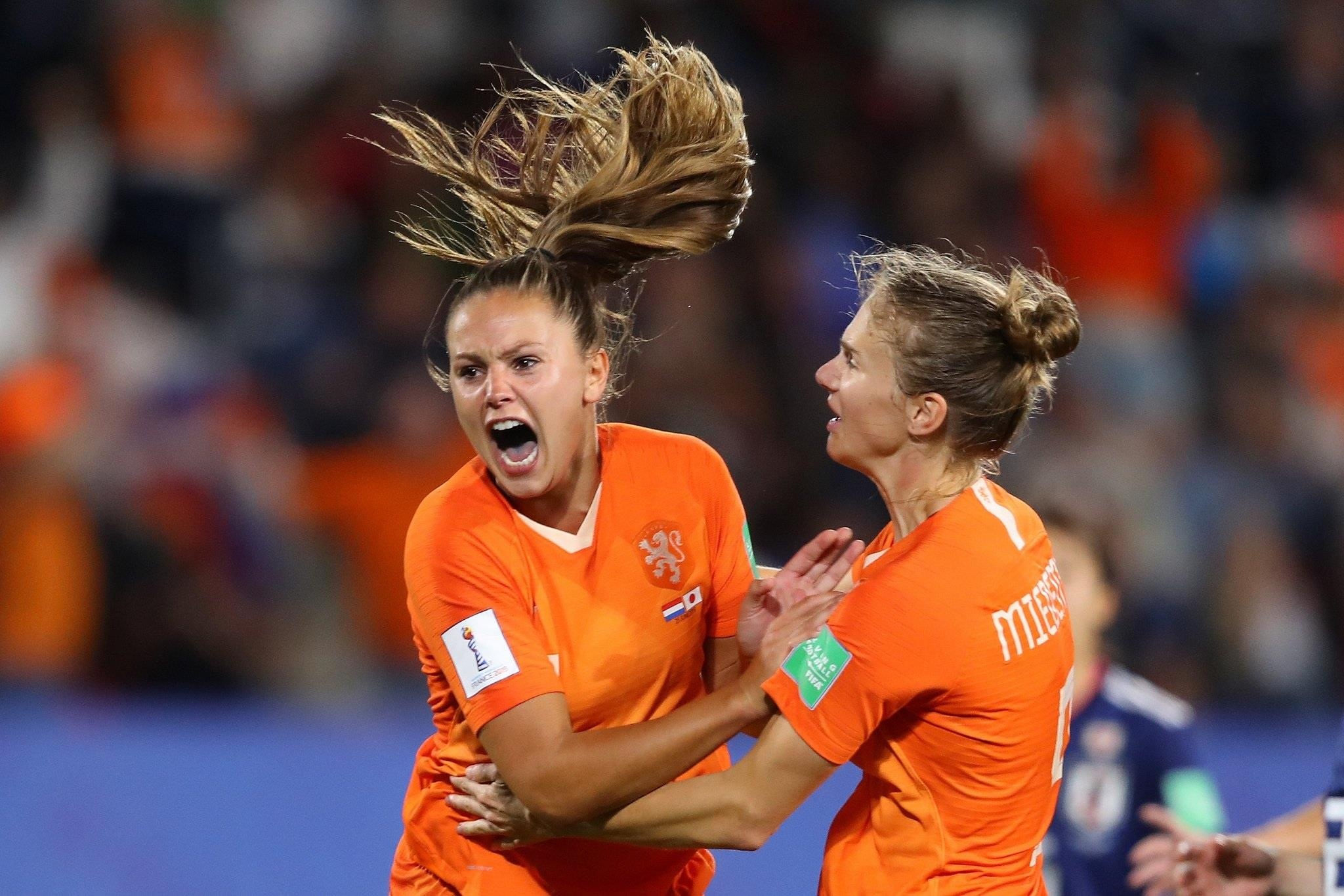 nu Nhat Ban khoc anh 7