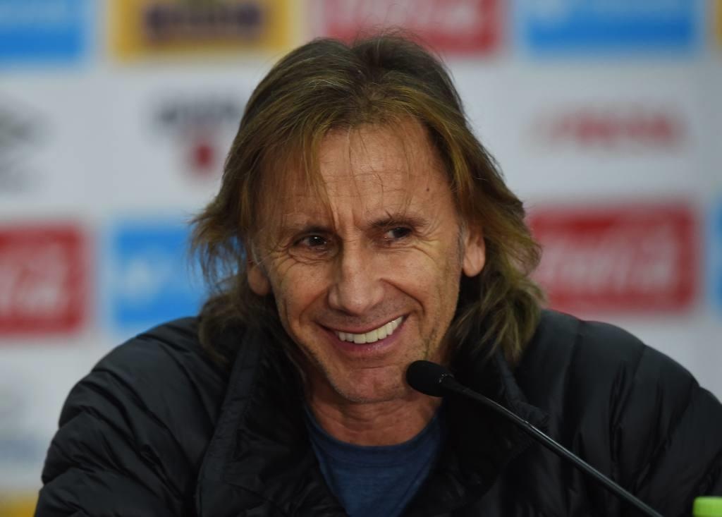 HLV Argentina dung sau thanh cong cua Peru o Copa America la ai? hinh anh