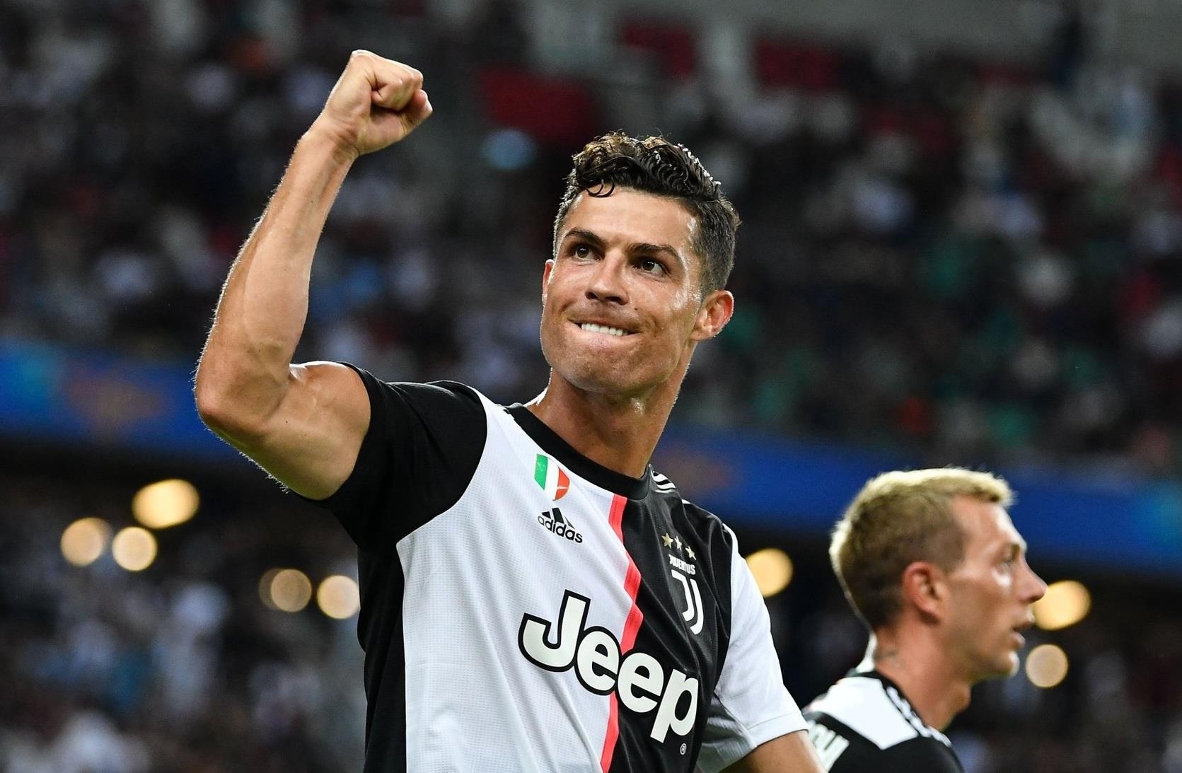 Voi Cristiano Ronaldo, Juventus moi la 'dai ngan ha' hinh anh