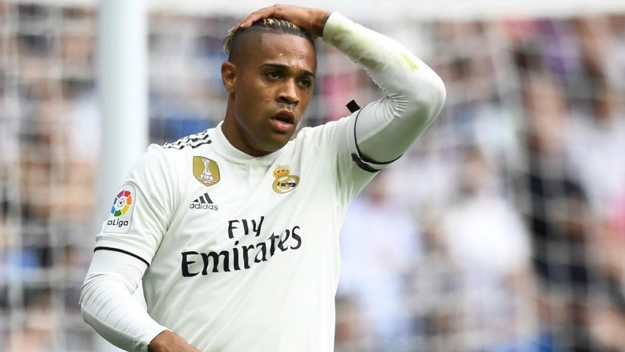 Ao so 7 tai Real Madrid sap co chu moi hinh anh