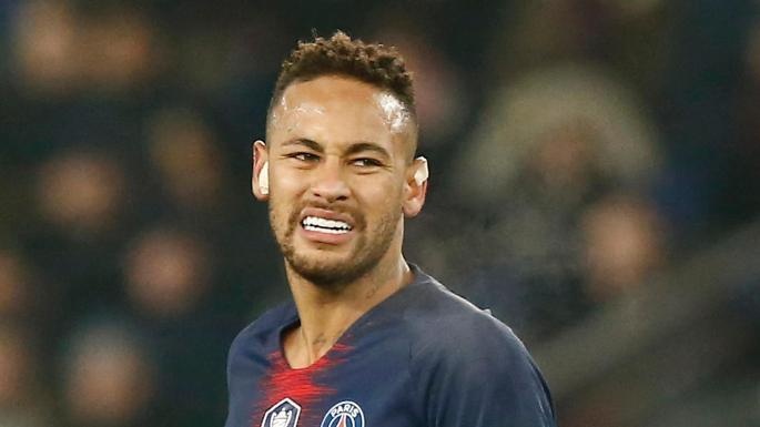 Dong doi o PSG keo Neymar vao an mung chuc vo dich sieu cup Phap hinh anh