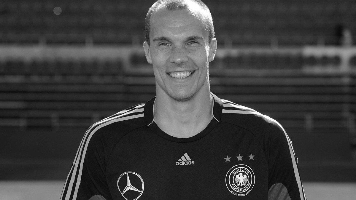 Robert Enke va cai chet khien ca the gioi roi nuoc mat hinh anh