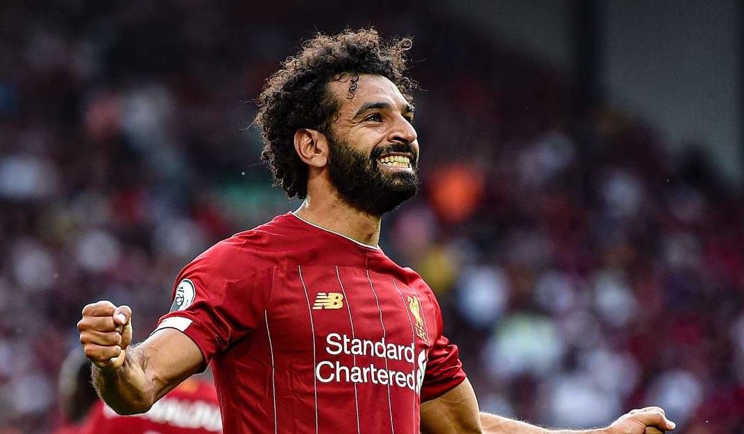 Liverpool vuot xa MU o doanh thu ban ao dau hinh anh