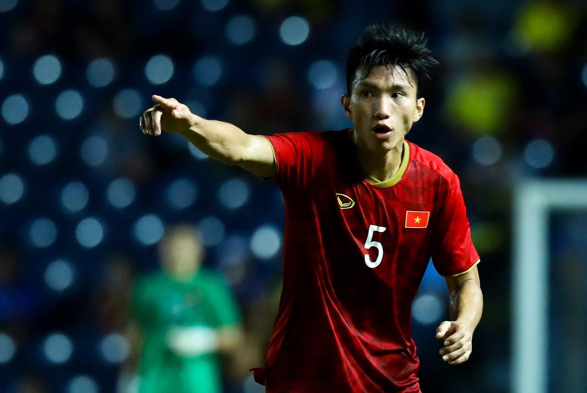 Doan Van Hau duoc bao Ha Lan vi voi Gareth Bale hinh anh