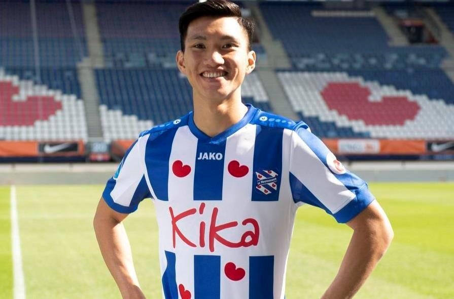 HLV Hiddink canh bao Van Hau ve su khac nghiet o chau Au hinh anh