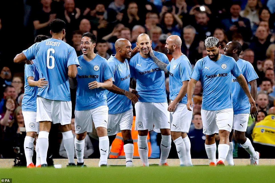 Huyen thoai MU anh 4