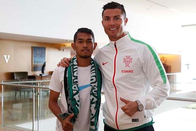 Ronaldo cứu rỗi trẻ em INdonesia ảnh 2 Ronaldo cuu roi tre em INdonesia anh 2