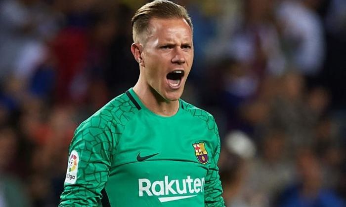 Thu mon Ter Stegen kien tao ban thang dua Barca len nhi bang hinh anh