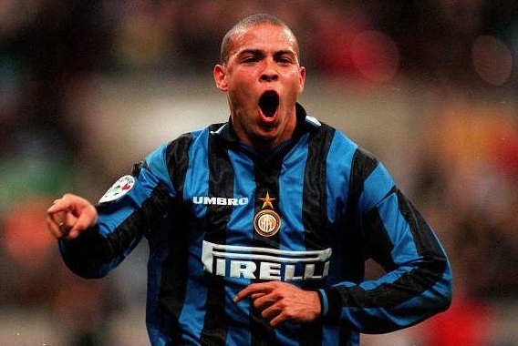Tieng het cua Ronaldo va ngay moi thu Inter - Juve bung no hinh anh