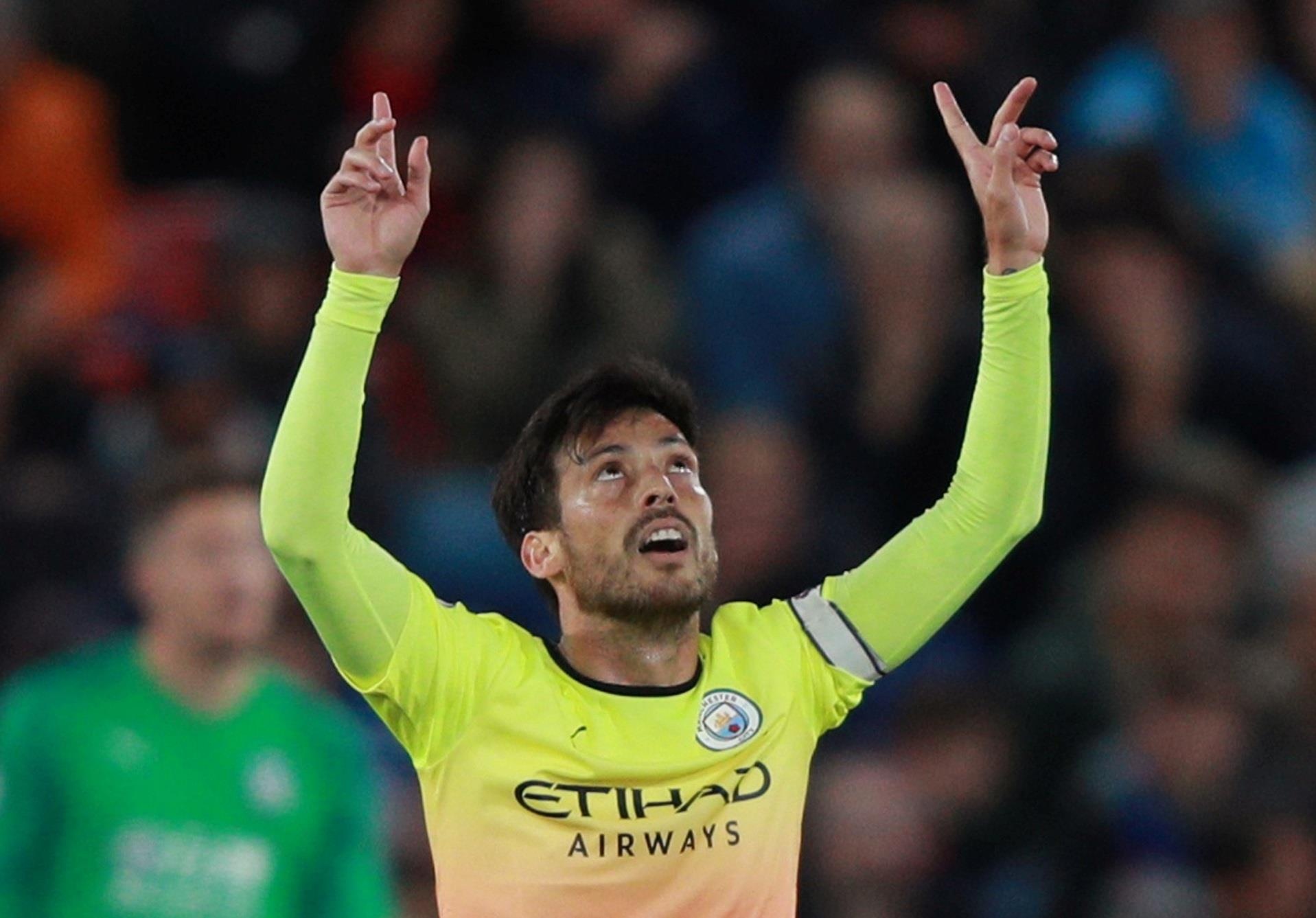 Man City rut ngan khoang cach voi Liverpool xuong con 5 diem hinh anh