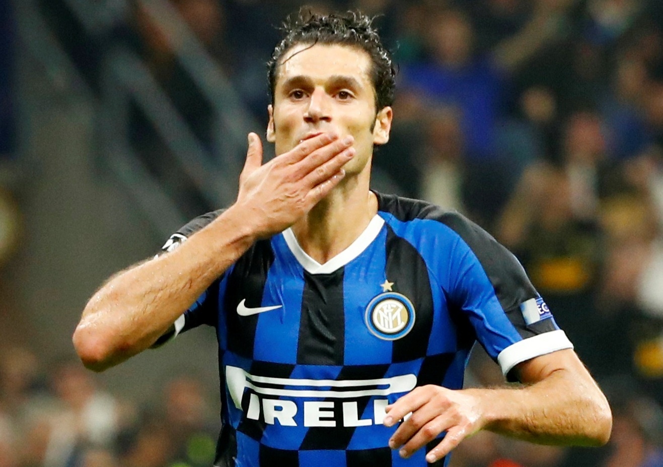 Lukaku tit ngoi, Inter Milan van thang cach biet Dortmund hinh anh