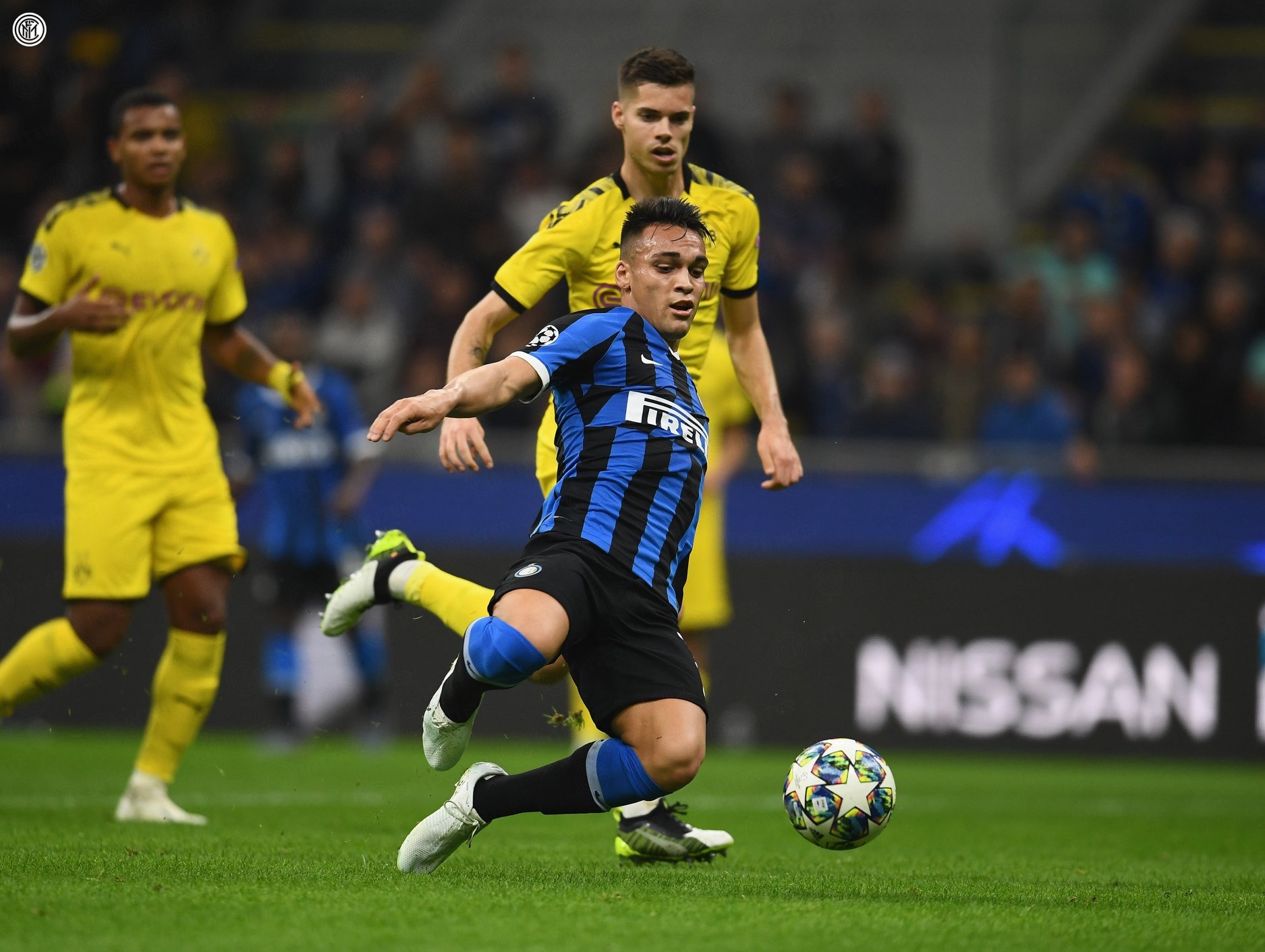 MU mua Lautaro Martinez anh 1