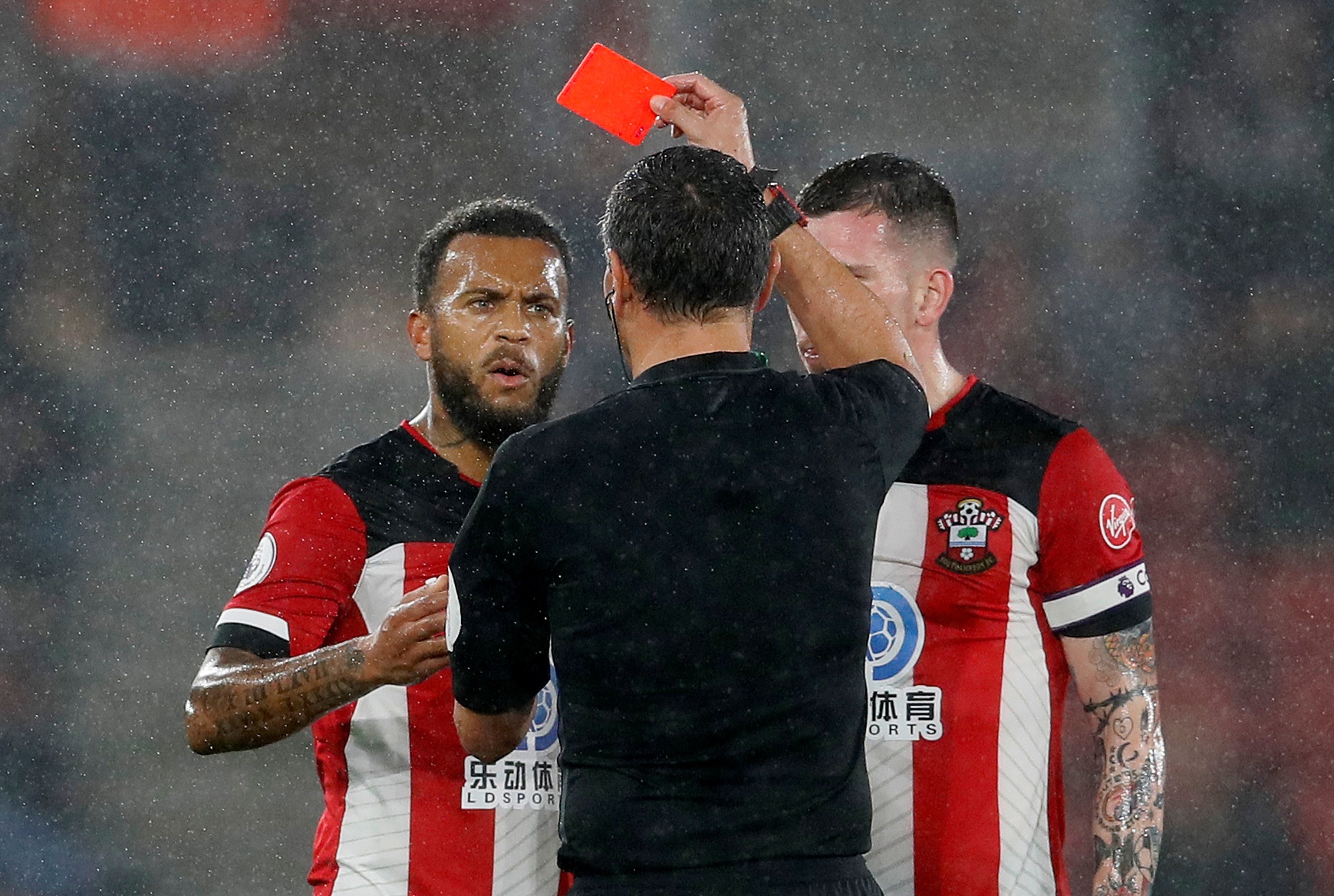 Leicester thang 9-0 anh 4