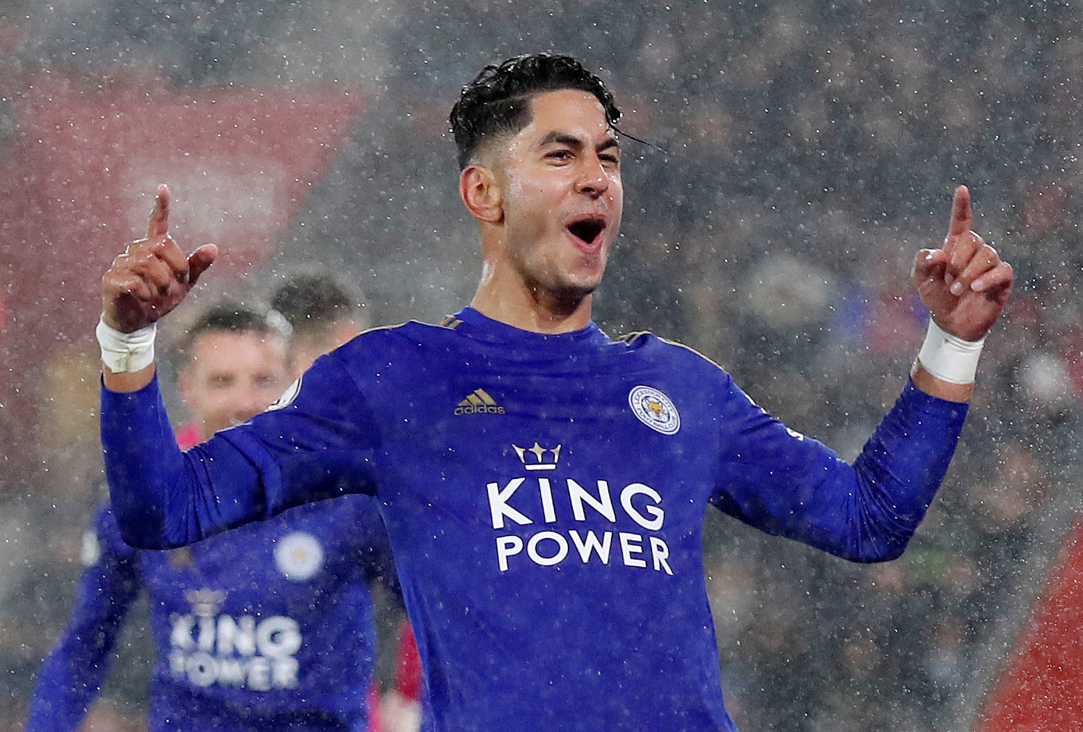 Leicester thang 9-0 anh 6