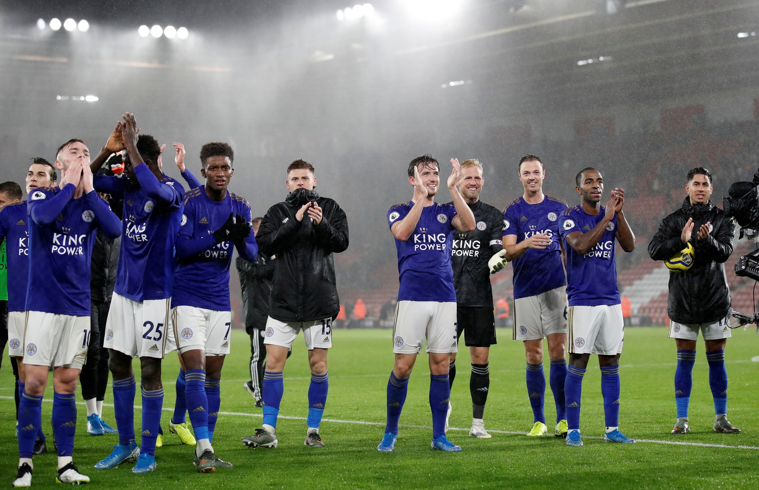 Leicester thang 9-0 anh 16