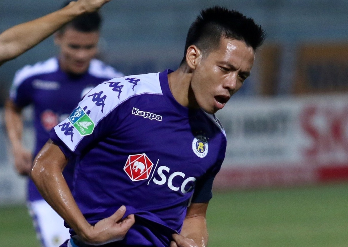 CLB Ha Noi vao chung ket cup Quoc gia sau tran cau gay tranh cai hinh anh