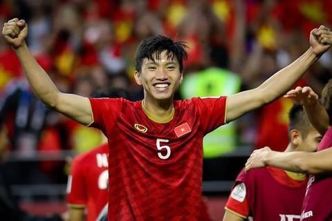 Viet Nam hon Thai Lan 20 bac tren bang xep hang moi cua FIFA hinh anh