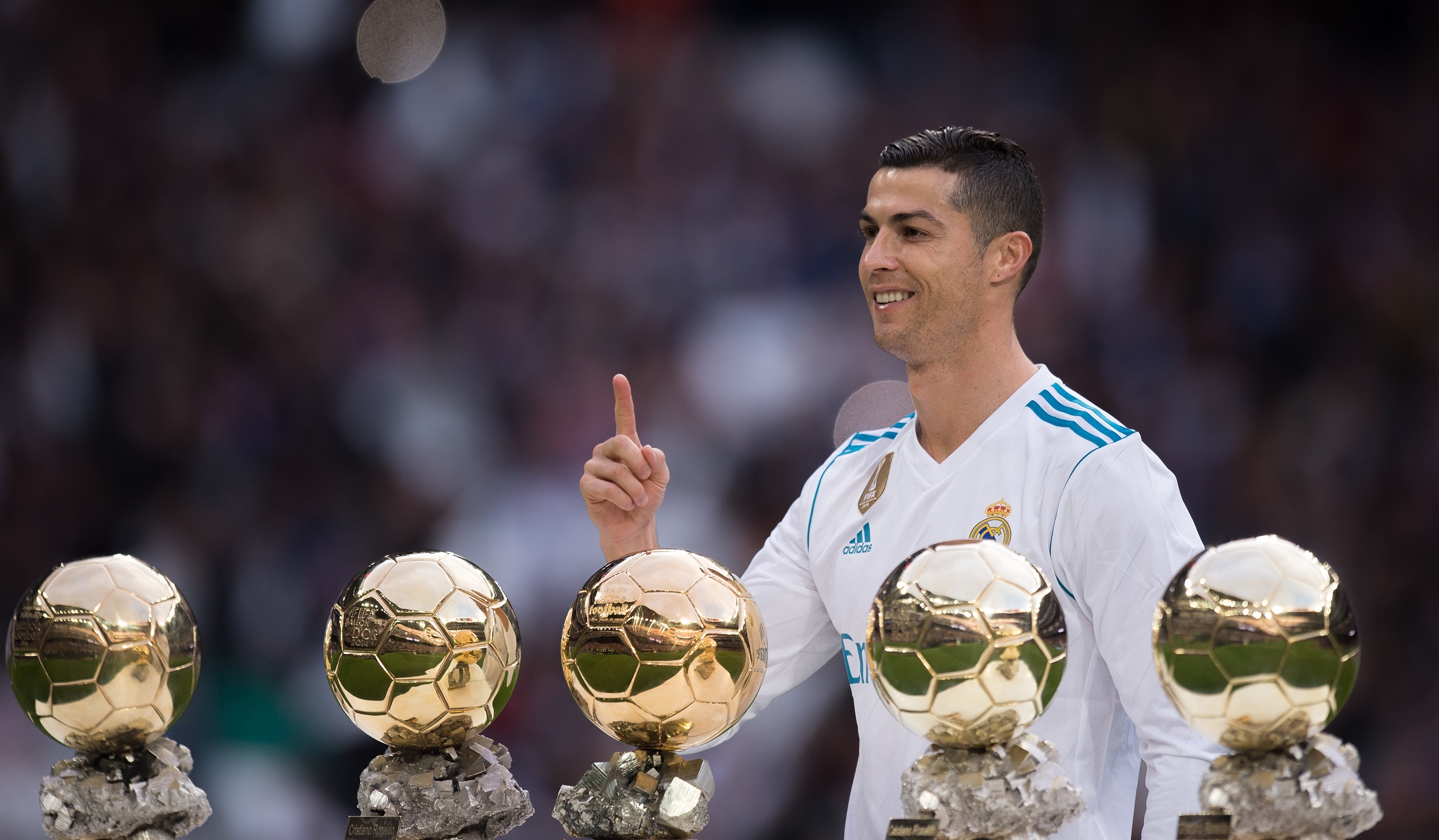 Ronaldo ảnh 2 Ronaldo anh 2