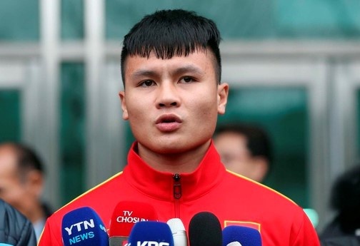 Quang Hai: 'BHL da chuan bi ky de thay the vi tri cua Van Hau' hinh anh