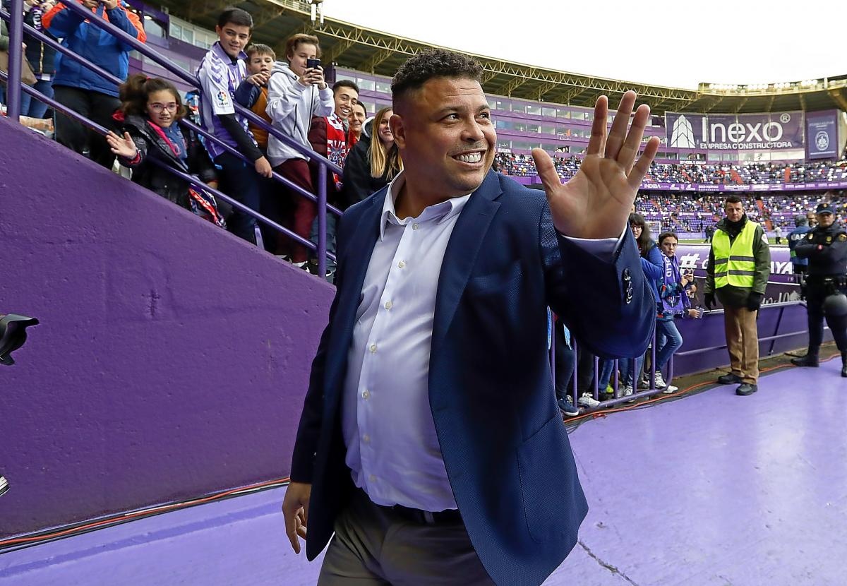 Nhung ngoi sao thay doi ngoai hinh sau 10 nam anh 18