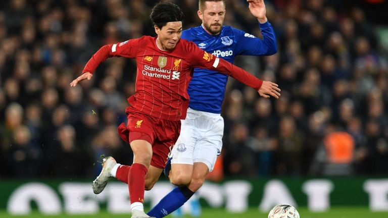 Minamino ra mat Liverpool anh 1