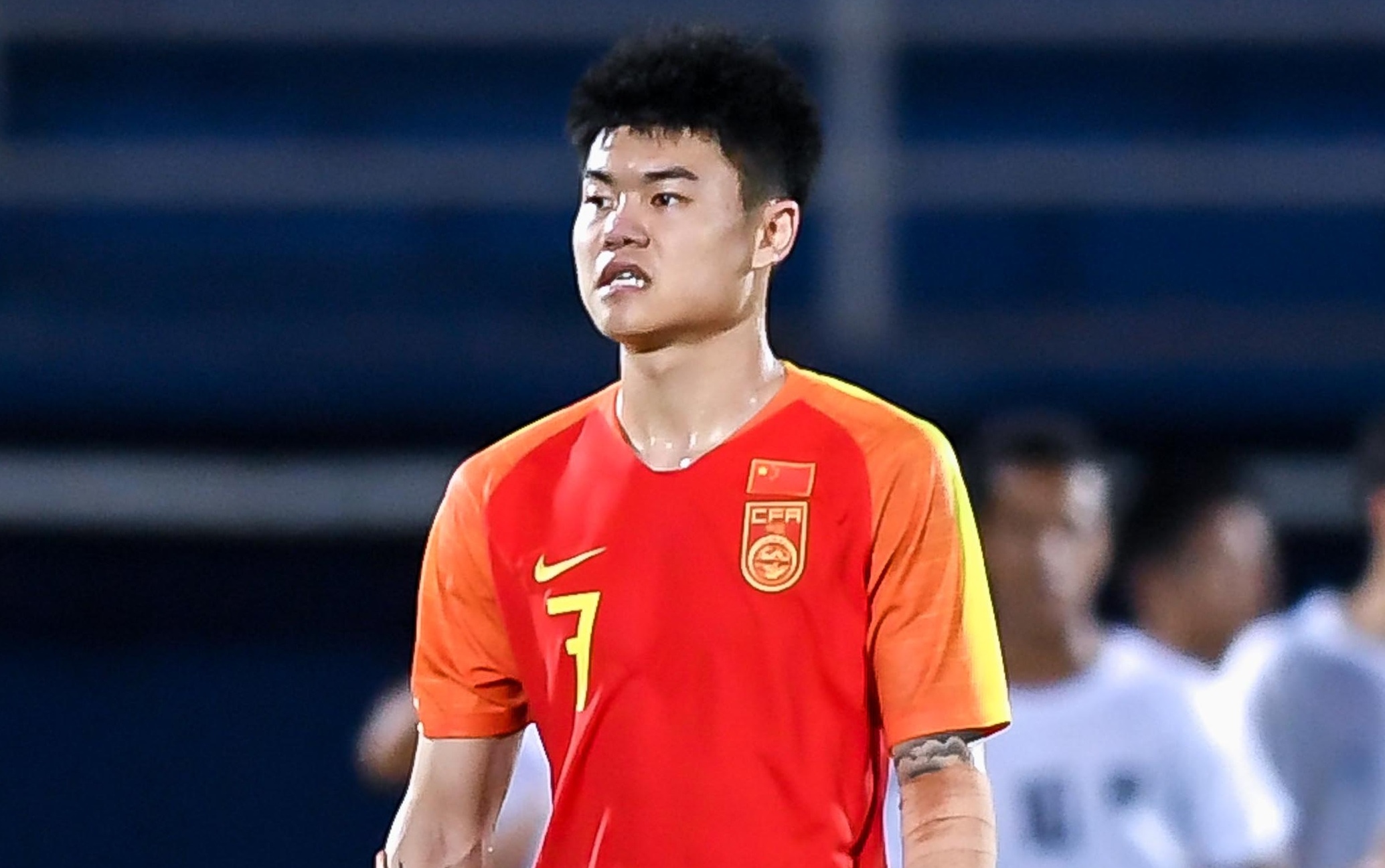 CDV Trung Quoc: 'Cau thu chuyen bong khong noi, that nhuc nha' hinh anh