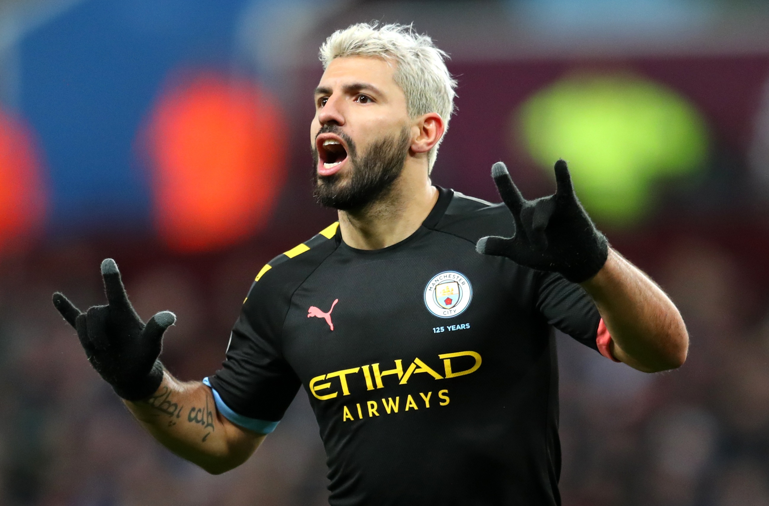 Aguero lap nhieu ky luc sau hat-trick giup Man City thang 6-1 hinh anh