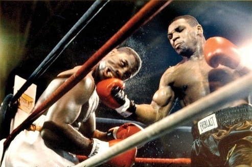 Knock-out, the do va nhung khoanh khac dinh cao dien ra trong 40 giay hinh anh