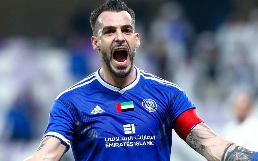 Cau thu ghi ban khi camera con chua san sang hinh anh