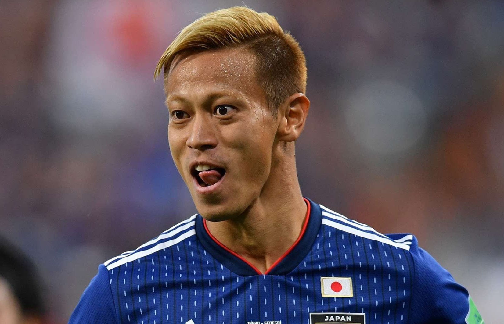 Keisuke Honda gia nhap Botafogo sau khi co xe boc thep hinh anh