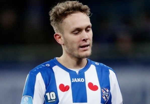 Halihovic bat man vi ngoi du bi qua nhieu tai Heerenveen hinh anh