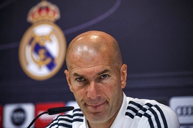 Barca hon loan, con Real hoi sinh tu tro tan voi Zidane hinh anh