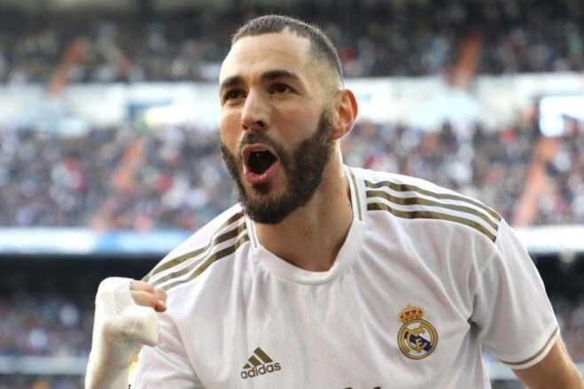 Vuot Ronaldo, Benzema lap ky luc kho tin tai Real Madrid hinh anh